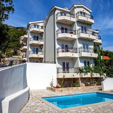 Villa Maria Apartments Каменари Экстерьер фото