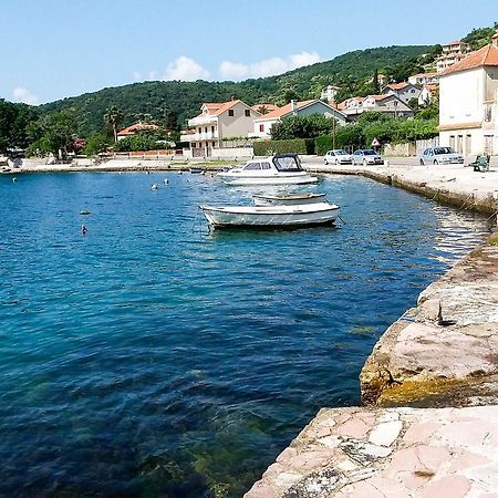 Villa Maria Apartments Каменари Экстерьер фото