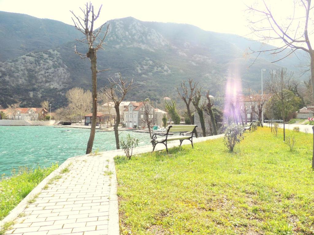 Villa Maria Apartments Каменари Экстерьер фото