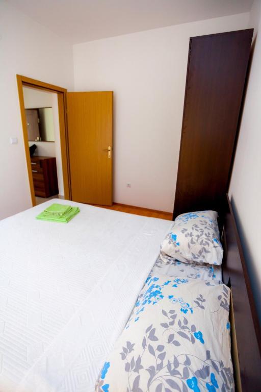Villa Maria Apartments Каменари Номер фото