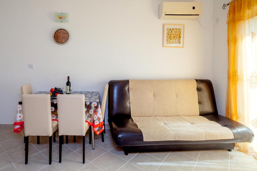 Villa Maria Apartments Каменари Экстерьер фото